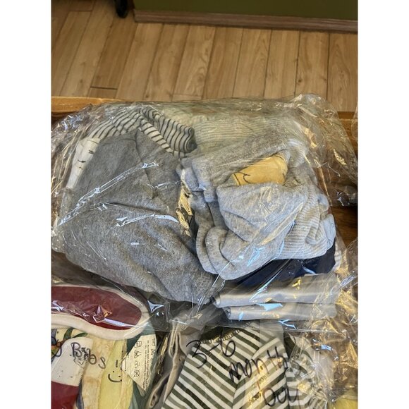 Large Lot Newborn/Infant (0-3 Months) (3-6 Months) Clothes Bibs Sleepers - Picture 13 of 16